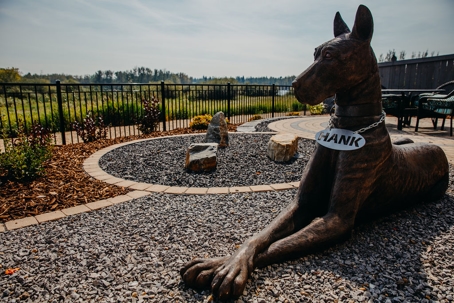 house with frontyard landscape